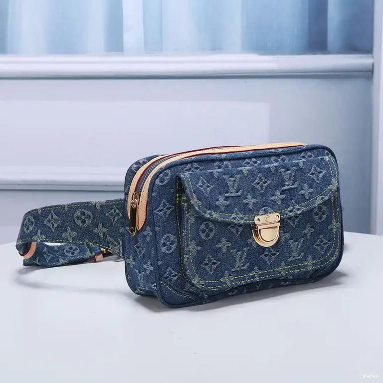 LV 1906BL0130 Bags 0812